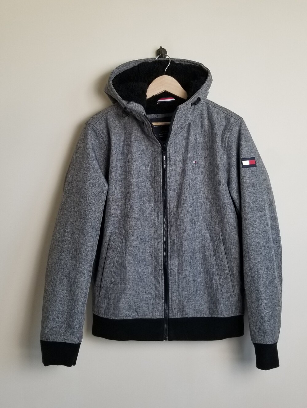 Tommy Hilfiger Fleece Lined Soft Shell Hooded Jacket Small